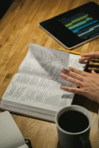 o menor livro da biblia